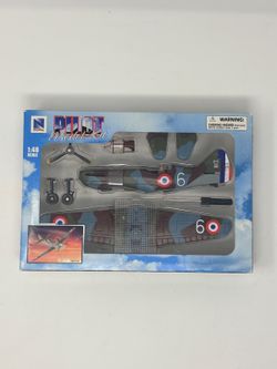 NewRay Dewoitine D.520 French Fighter 1:48 Diecast Model Airplane Kit Boxed