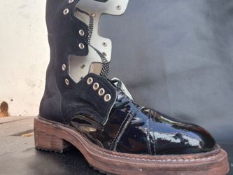 Free people woman's 7 or 7.5 shoe says 37.5