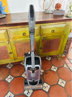 Shark vacuum cleaner Model ZU62