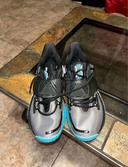 Kyrie Irving Moon low 3