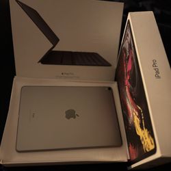 iPad Pro 13” 64GB  + Smart Keyboard Folio