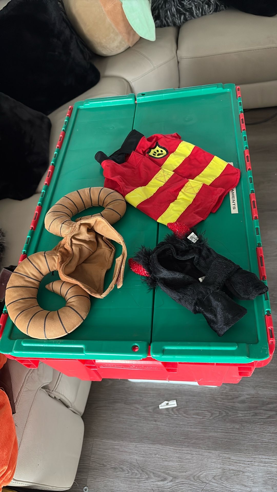 The Small Black, And Red For A Chihuahua. Red And Yellow Size Small. See Pictures. $5. Each