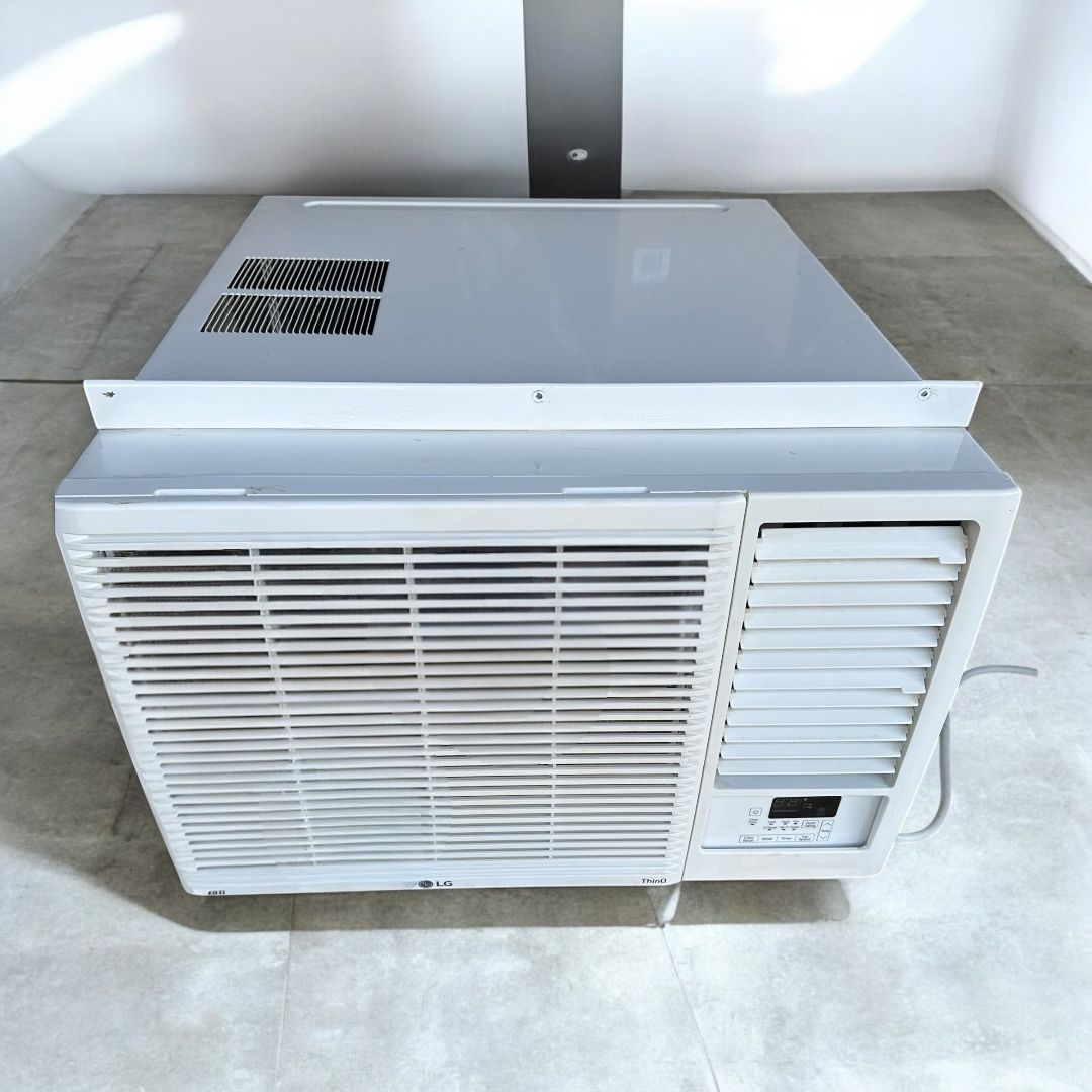 LG 23,000 BTU Window Air Conditioner w/ Heat – Model LW2421HRSM