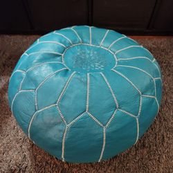 Moroccan Leather Pouf Poof Ottoman Teal Blue Handmade
20" x 20" x 10"
Zipper 