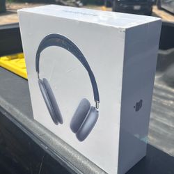 “Apple AirPods Max “