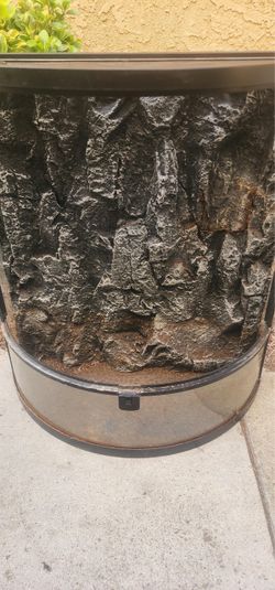 Repto Terra Half Moon Terrarium with Rock Background