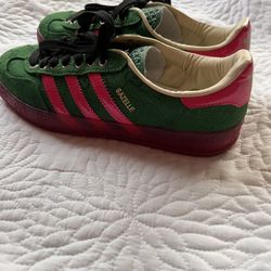 Adidas Gucci  Size 6/5  Para Mujer Time Used Twice $500 2