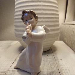  Angel With Horn Figurine By Lladro Vtg