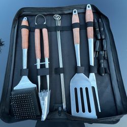 Wood handled grill tool set