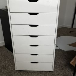 White 7 Drawers on wheels