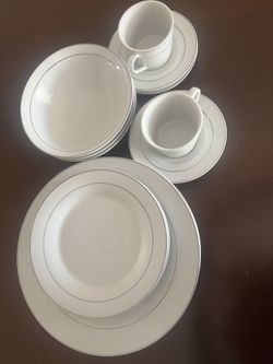 Dinnerware Set 