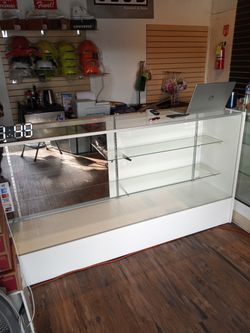 SHOWCASE 38 X 70 X 18