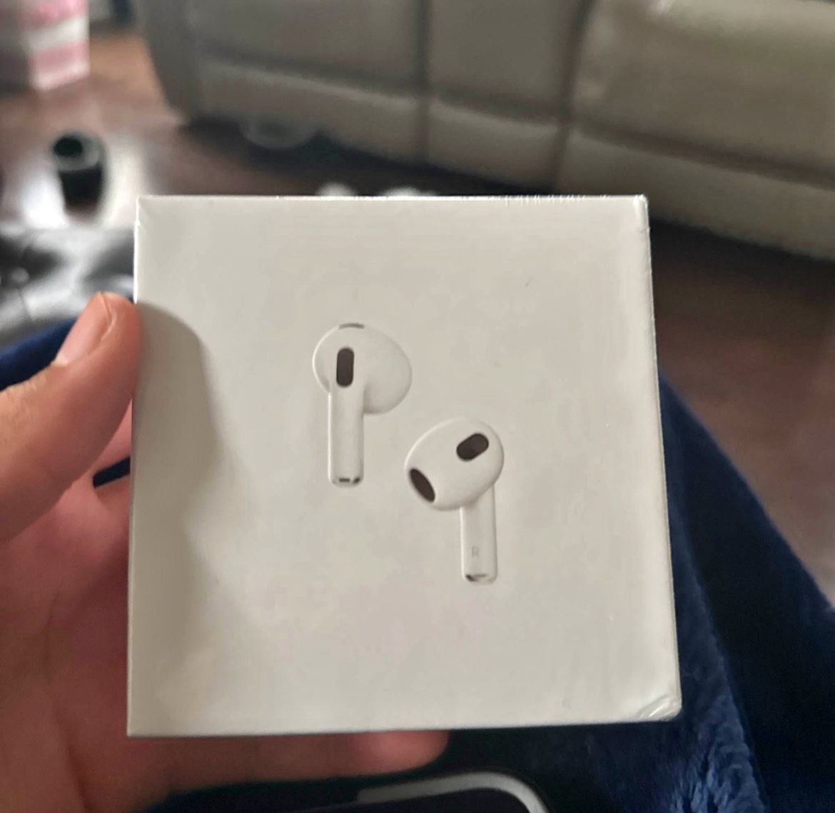 AirPod Gen 3 