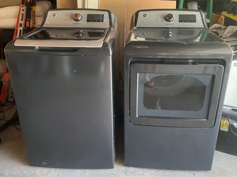 GE Energy Star High Capacity Smart Washer and Gas Dryer