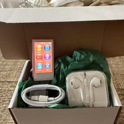 Apple iPod 7th Generation Nano With Bluetooth, Radio And New Accessories