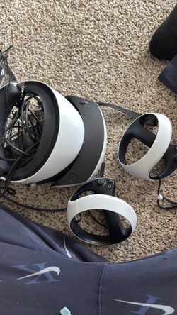Slightly used psvr2 no box ngl