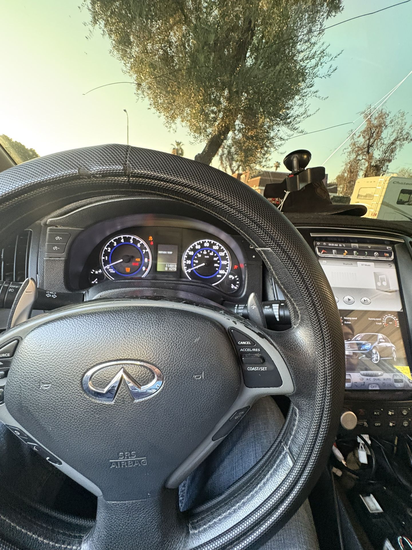 g37 tesla screen