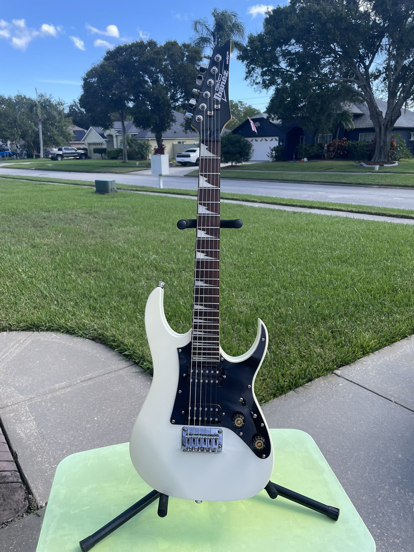 Nice Ibanez Gio Mikro $100