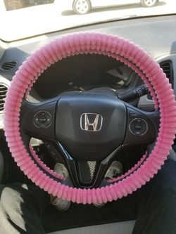 Steering wheel cover pink color comfortable size medium