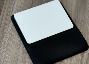 Apple Magic Trackpad + holder