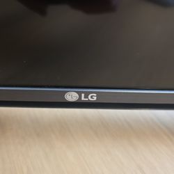 55 Inch LG Smart TV