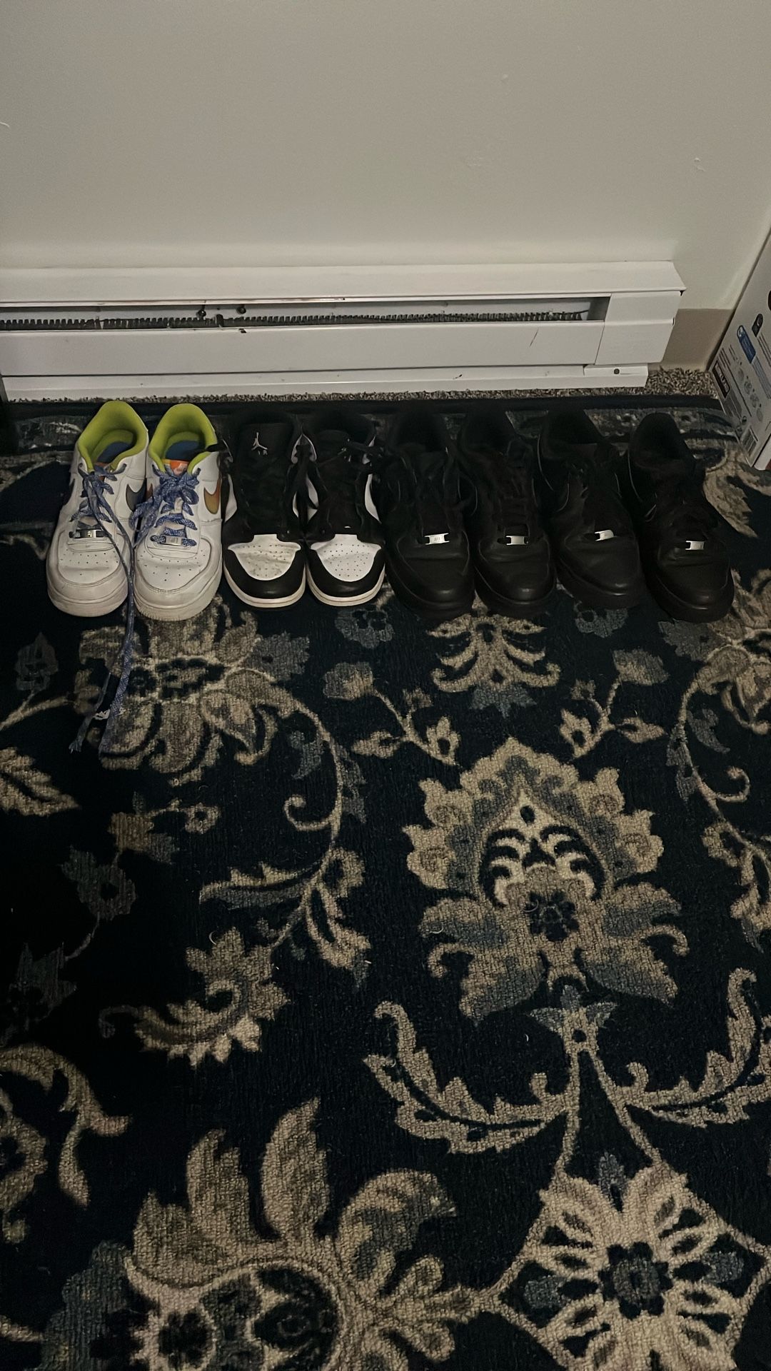 4 Pairs Of Nike Shoes