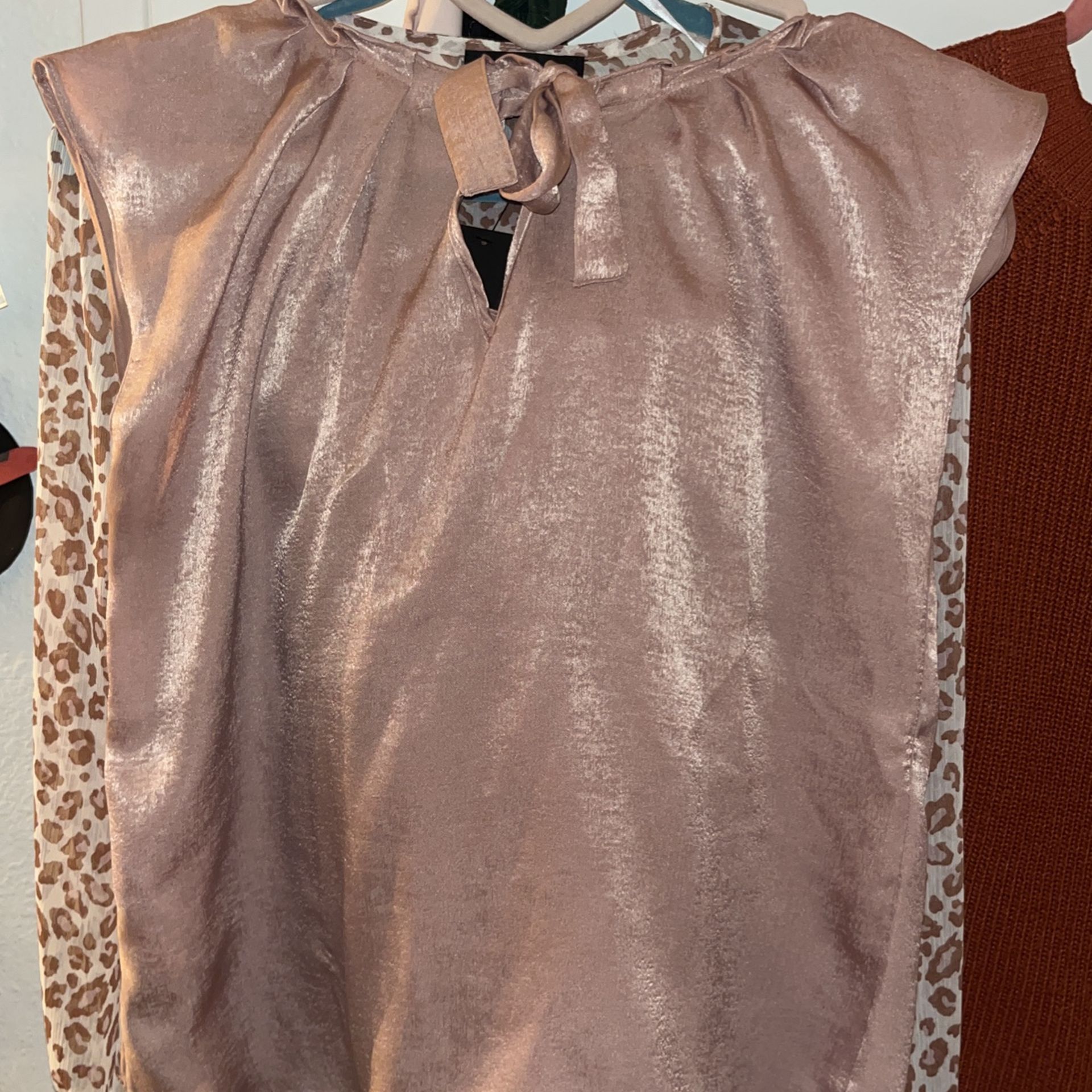 Women’s Blouses/sweater Shirts