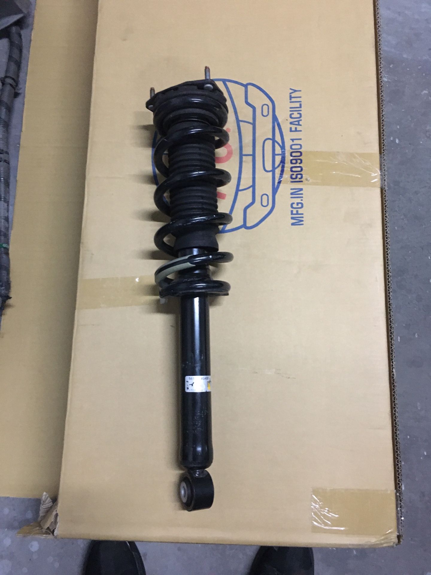 2017 - 2019 INFINITI Q50 RWD FRONT LEFT SIDE SHOCK STRUT SPRING ABSORBER