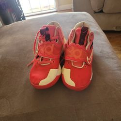 Nike Basketball Size 10 Mens