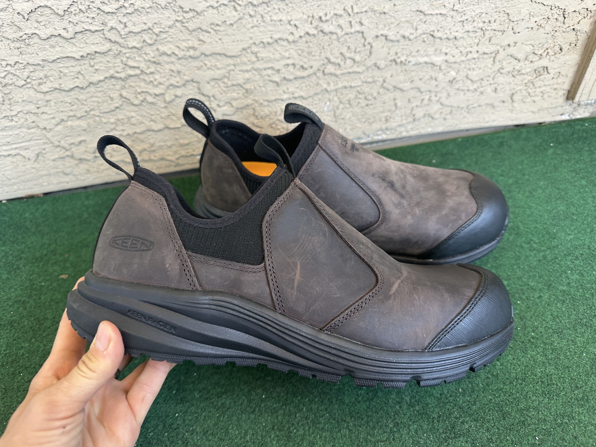 NEW - KEEN Utility carbon toe size 11.5 EE (wide)