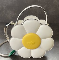 Kate Spade Day Tripper 3D Daisy Crossbody – KG745