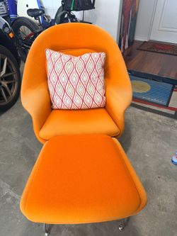 Replica Womb Chair & Ottoman
