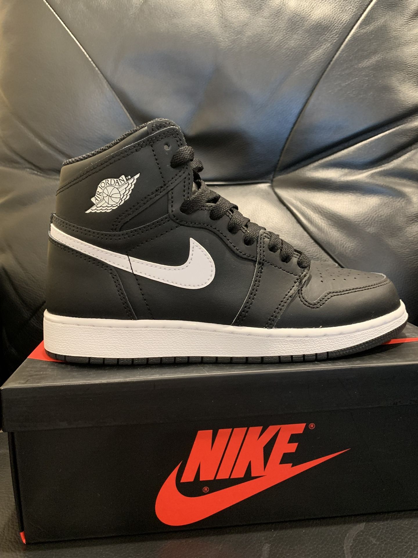 Nike Air Jordan 1 Retro High OG “Yin Yang” Size 5y