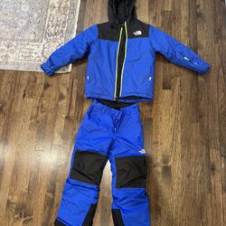 The North Face Kids Winter Set – Jacket + Snow Pants (Size S, 7–8 years)