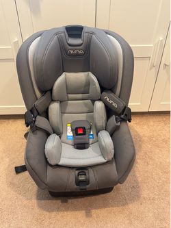 Nuna Rava Car Seat
