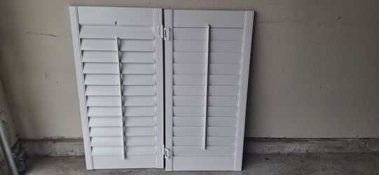 Plantation Shutter Set