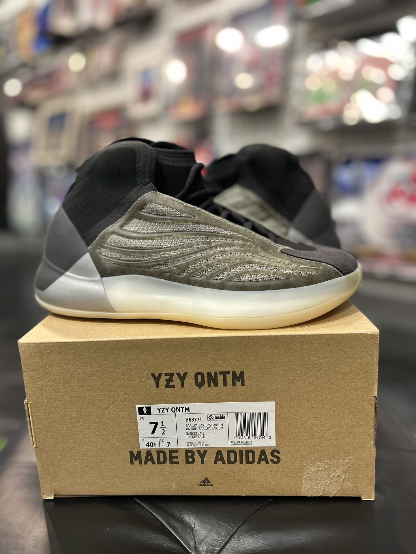 Adidas Yeezy Size 7.5 Men Shoes