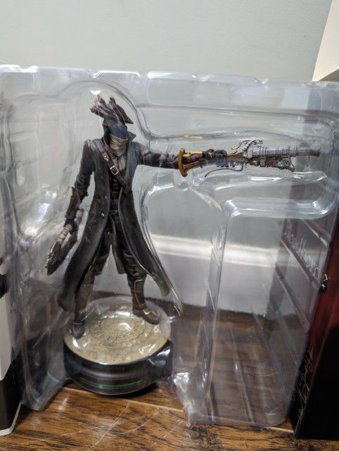 Bloodborne ThinkGeek Statue