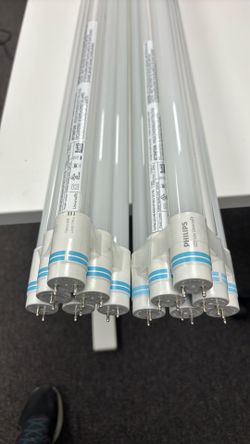 12 Philips T8 LED bulbs.