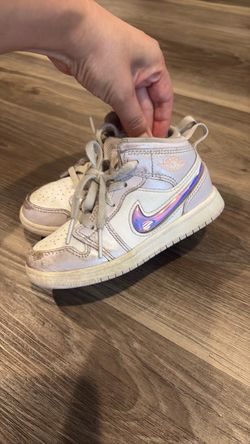 Girl jordans 8.5