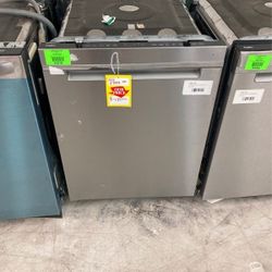 Whirlpool Pro Dishwasher 47-decibel 2SDE