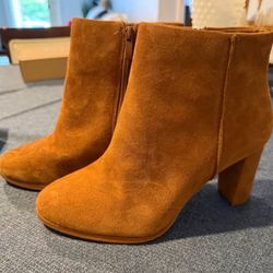 New Clark’s Women’s Boots $25