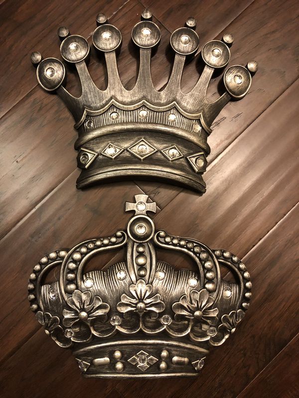 King Queen Crown Wall Decor Kirkland S For Sale In Houston Tx