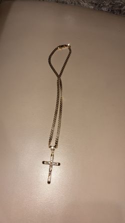 10k gold Cuban link 5mm chain and cross pendant