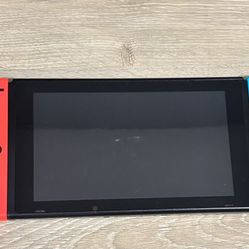 Nintendo Switch With Mario Cart 8 And 64 GB SD Card