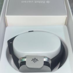 Fitbit Versa Lite Smartwatch 