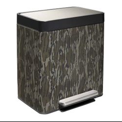 Kohler Mossy Oak Bottomland 8 Gal Trash Can