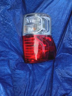 OEM Truck Tail Light Assembly 2010-2013 Tundra NSF Certified part