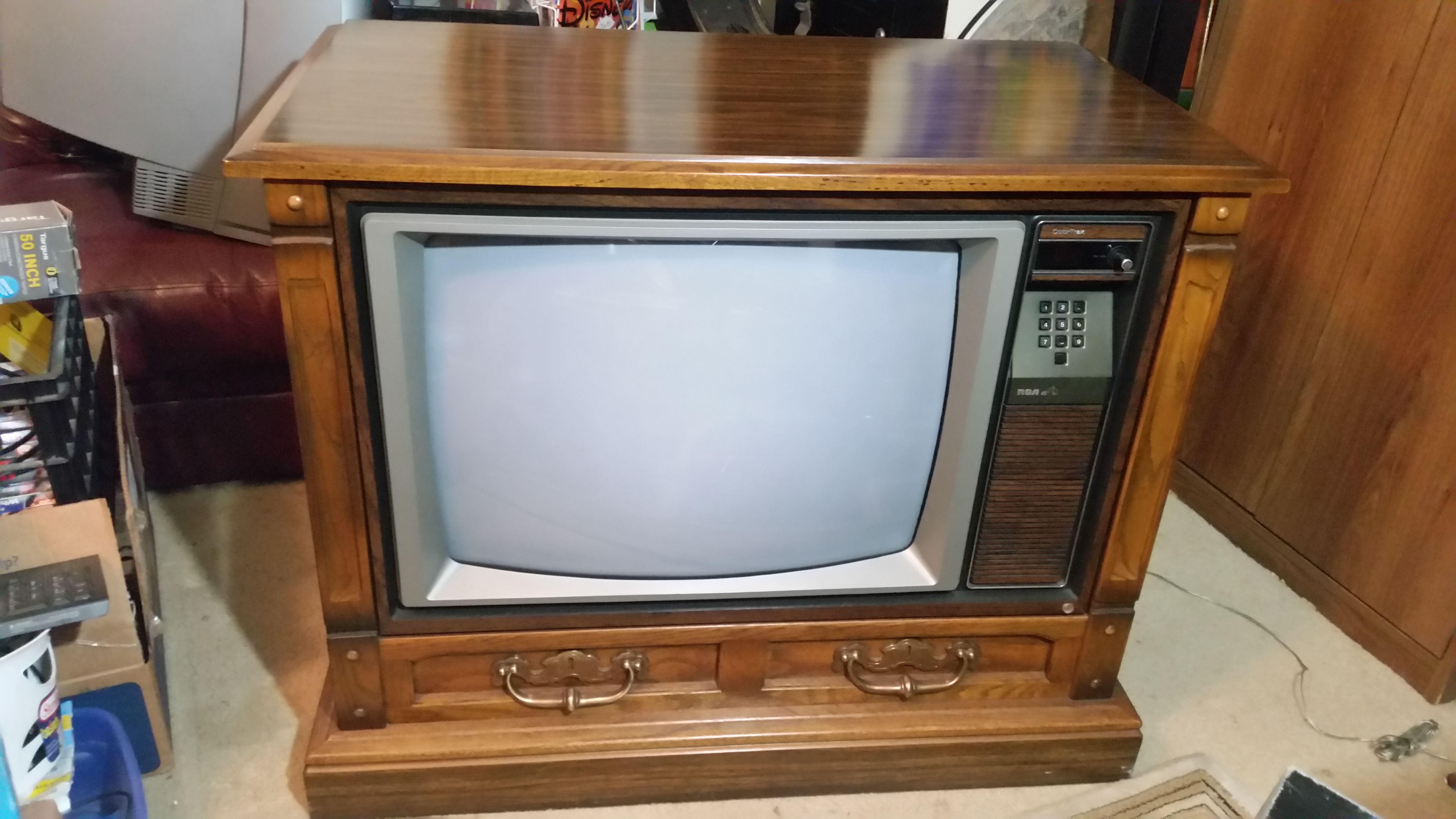 Vintage RCA Console TV Model GD 658 S Excellent Cosmetic Condition Doesn't Work