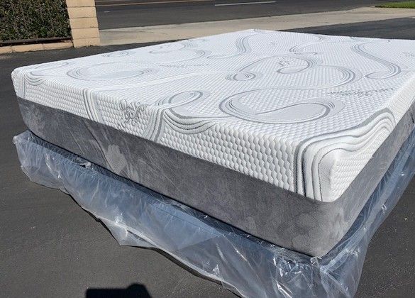 Cal King Organic Cooling Gel Memory Foam!•••
